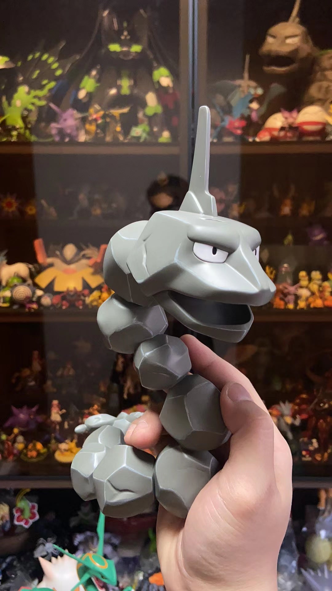 Shiny Onix 1/20 by Moon Studio Ratings Below: Sculpt & Design: 8/10 Detail  & Accuracy: 8/10 Paint: 5/10 Pose: 7/10 Touch & Feel:…