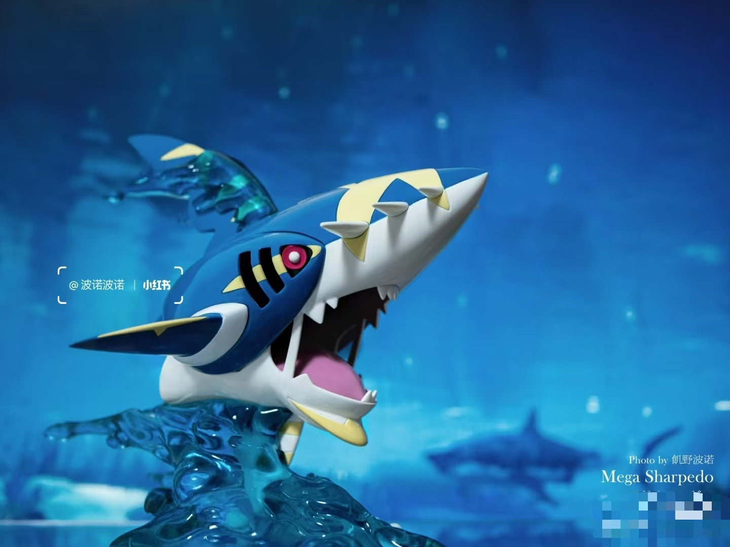 〖In Stock〗Pokemon Scale World Carvanha Sharpedo Mega Sharpedo #318 #319 1:20 - Pika Studio