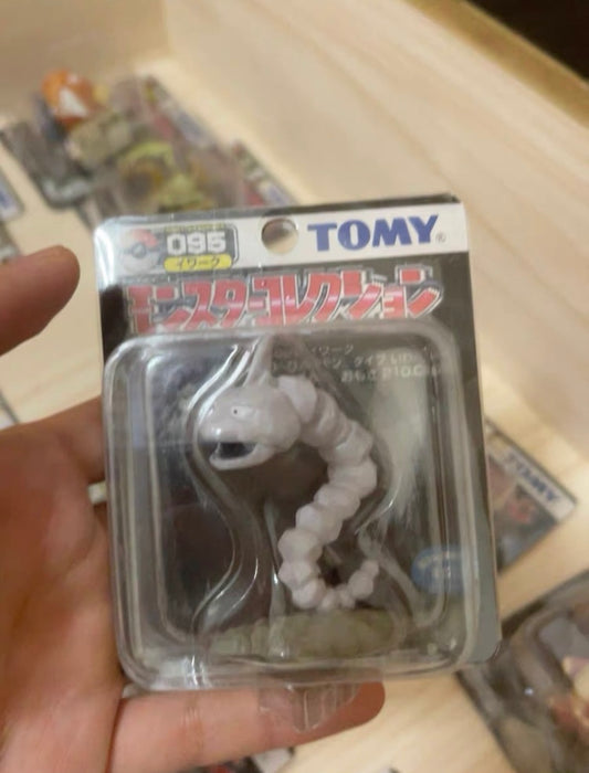 〖In Stock〗 Rare Pokemon TOMY Black Box Series Figures Monster Collection Onix #095
