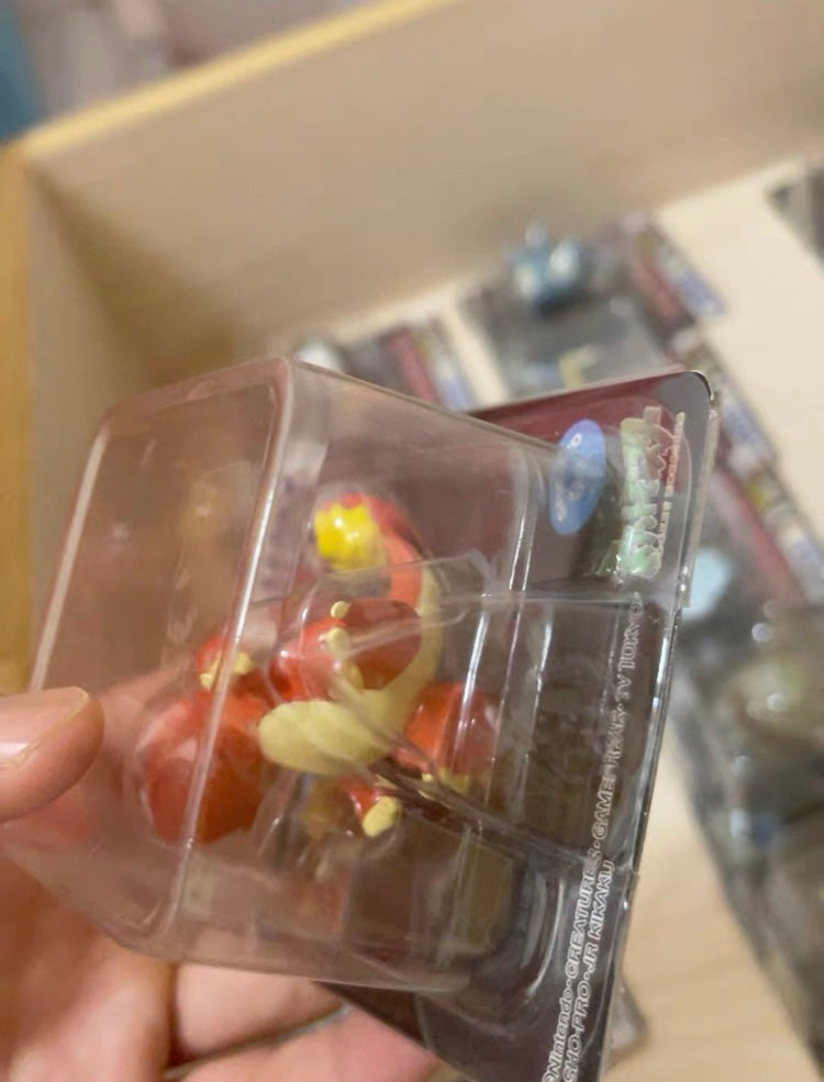 〖Sold Out〗 Rare Pokemon TOMY Black Box Series Figures Monster Collection Charmeleon #005