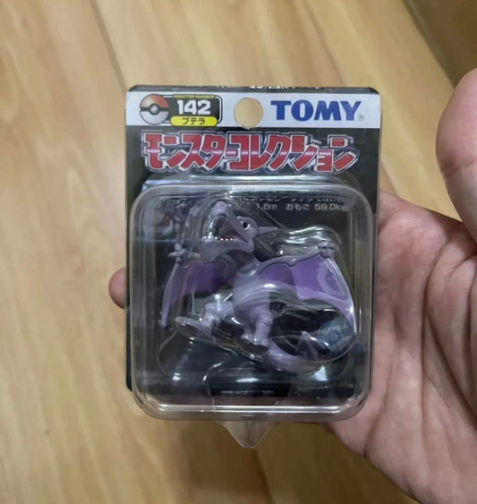 〖Sold Out〗 Rare Pokemon TOMY Black Box Series Figures Monster Collection Aerodactyl #142