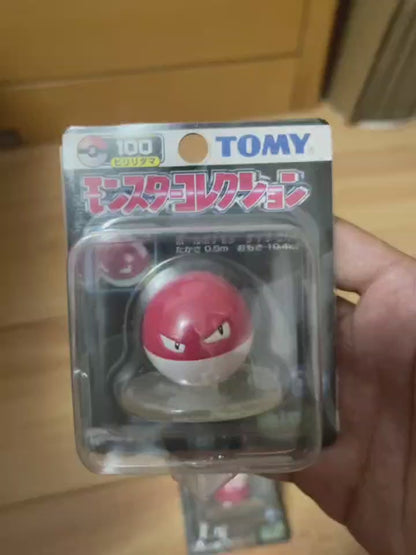 〖Sold Out〗 Rare Pokemon TOMY Black Box Series Figures Monster Collection Voltorb Electrode #100 #101