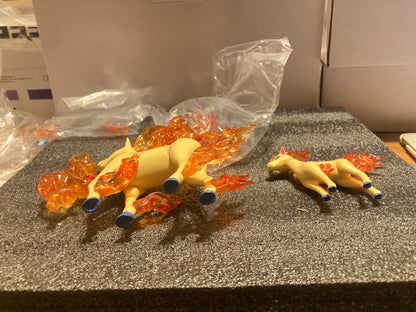 〖Sold Out〗Pokemon Scale World Ponyta Rapidash #077 #078 1:20 - King Studio